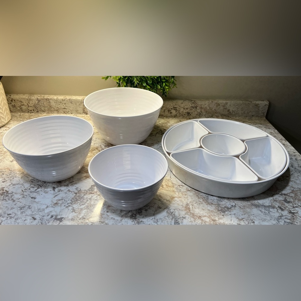 Target exclusive Threshold White Plastic Melamine Serveware Bundle - 9 Pieces